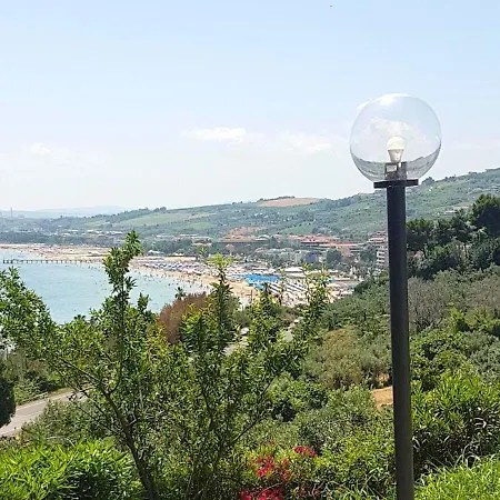 Welcoming House With Sea View In *