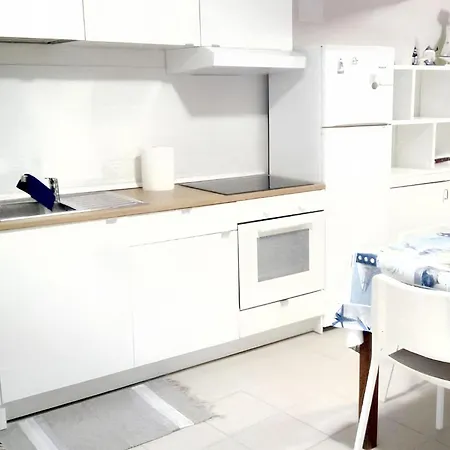 Welcoming House With Sea View In Дом отдыха Васто