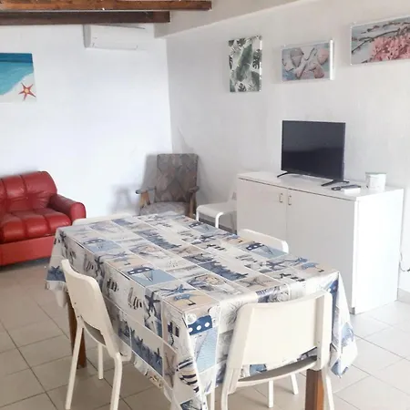 Welcoming House With Sea View In *